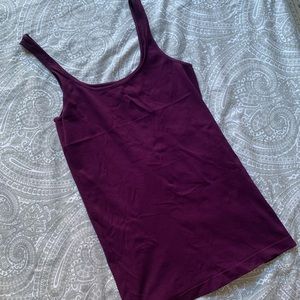 Purple stretchy tank top